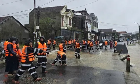 Thiệt hại kinh tế do mưa lũ ở Nam Trung Bộ tăng lên hơn 13.000 tỉ đồng