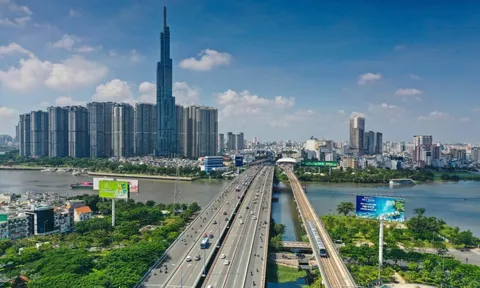 Xây dựng thương hiệu TP.HCM: Hãy nhìn lại mình và học các thành phố khác