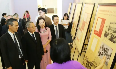 Triển lãm tài liệu lưu trữ minh chứng tình hữu nghị Việt Nam - Trung Quốc