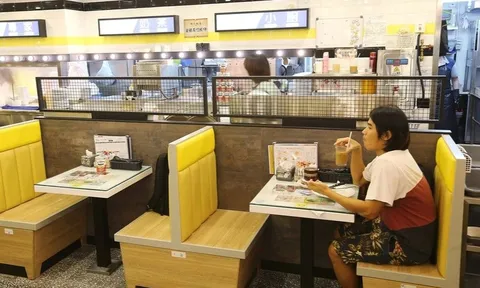 Nhà hàng Hàn Quốc từ chối phục vụ "người cô đơn" gây phẫn nộ