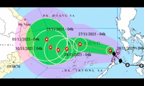 Biển Đông đón bão số 15, hướng di chuyển phức tạp