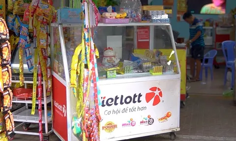 'Bán kèm xổ số giúp chủ tiệm tạp hóa kinh doanh tốt hơn'