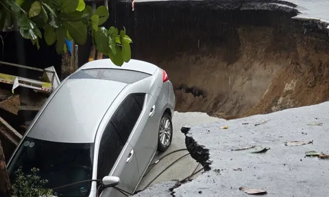 Hiện trường "hố tử thần" ngay trung tâm Đà Nẵng