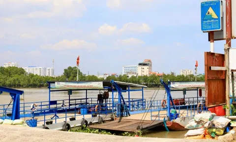 Gia hạn hoạt động bến khách ngang sông Bình Quới