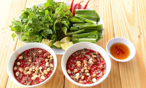 Tiết canh vịt gây tranh cãi khi lọt nhóm các món từ vịt ngon nhất thế giới