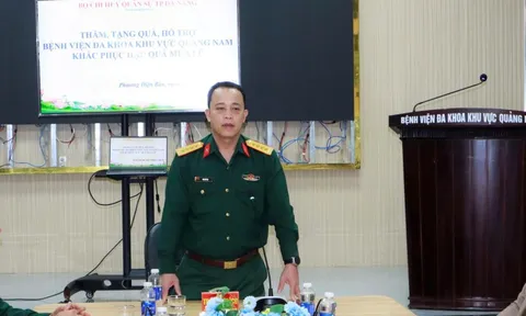 CLIP: Đại tá quân đội tiết lộ khoảnh khắc chiến sĩ áo trắng và áo xanh cứu 60 mạng người