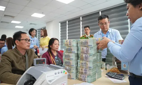 Hà Nội chi trả tiền đền bù dự án bên hồ Gươm: Một hộ dân nhận đền bù tới 400 tỷ đồng