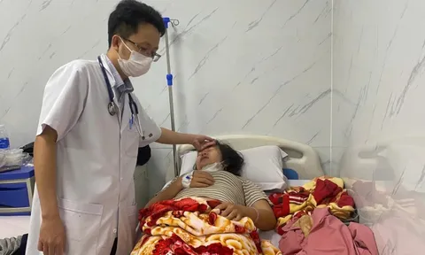 Đình chỉ cơ sở bánh mì Hồng Vân sau khi có 78 người nhập viện