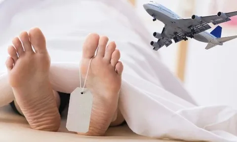 Hãng bay bác bỏ cho người chết lên máy bay, người nhà nạn nhân bị chỉ trích