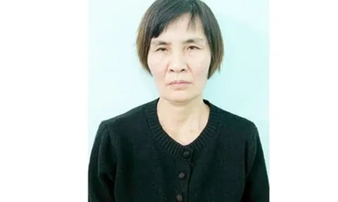 Hà Nội: Người phụ nữ lấy đồ, đánh đập, ép nữ sinh quỳ xin trả lại