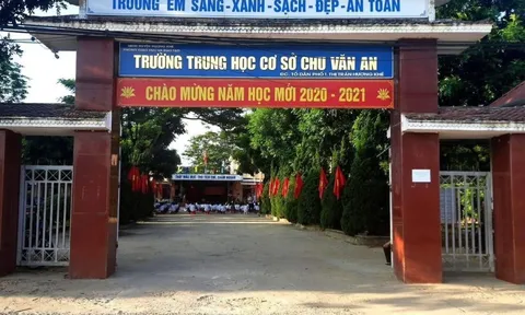 Vụ nữ sinh lớp 8 tố bị thầy giáo sàm sỡ: Thông tin mới nhất