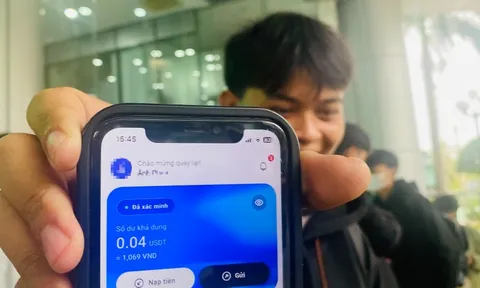 Sinh viên được tặng tiền số USDT để trải nghiệm chuyển đổi sang Việt Nam đồng để mua sắm