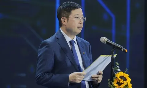 Trao 1 tỉ đồng cùng học bổng 1 triệu USD cho đội giành giải nhất cuộc thi AI thực chiến