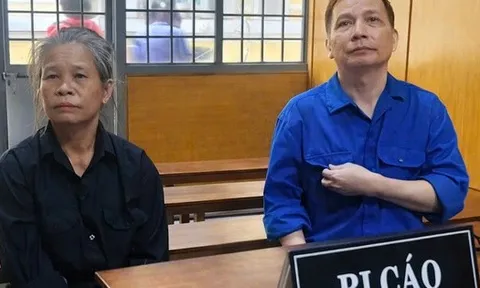 Trưởng phòng sân bay về hưu và phi vụ "hạ cánh không an toàn" cùng người tình