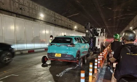 Tai nạn giao thông liên hoàn trong hầm sông Sài Gòn