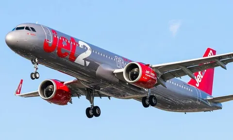 Máy bay cất cánh ở Anh bỏ quên 36 người ở sân bay, hành khách bức xúc