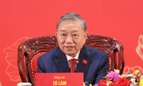 Ngay sau Đại hội XIV, Tổng Bí thư Tô Lâm ký ban hành Chỉ thị số 01