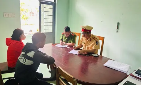 Bốc đầu xe máy để đăng Facebook, nam sinh bị tịch thu xe, phụ huynh bị phạt 9 triệu đồng