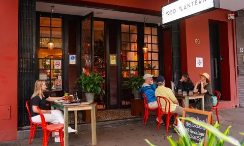 Loạt nhà hàng Việt nổi tiếng ở nước ngoài phải đóng cửa