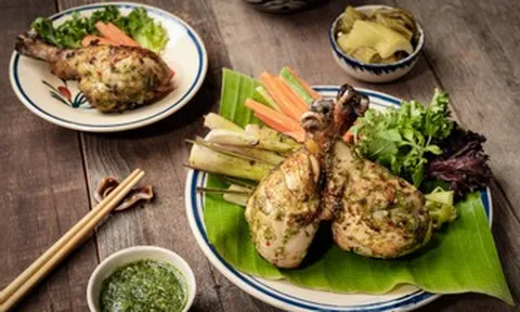 Gà Mỹ nổ muối é cho mâm cơm đoàn viên ngày Tết