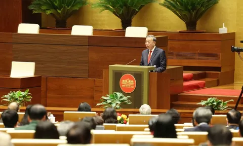 Chuyển mạnh từ "nói" sang "làm"