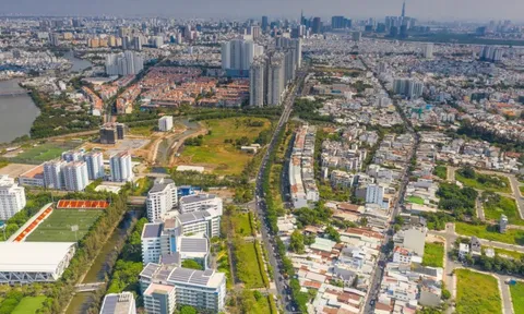 Thế chấp sổ đỏ tăng vọt, Vietcombank 'ôm' núi bất động sản gần 2 triệu tỉ đồng