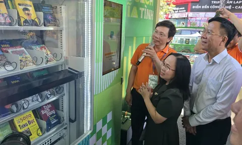 Độc lạ Lễ hội đường sách xuân 2026: lì xì sách bằng máy ATM