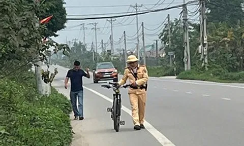 CSGT đồng loạt kiểm tra: Phát hiện tài xế xe buýt, người đi xe đạp vi phạm nồng độ cồn