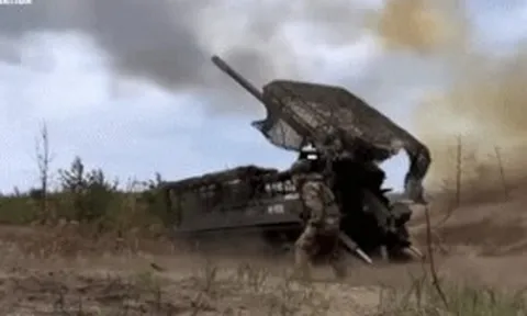 "Một vũ khí, hai số phận": Pháo của Ukraine hay Nga ưu việt hơn?