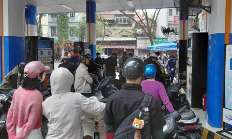 Chính phủ cho phép điều hành ngay giá xăng dầu nếu giá cơ sở tăng từ 7%