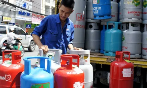 Doanh nghiệp xăng dầu, gas xoay đủ cách, cam kết đáp ứng nhu cầu khách hàng