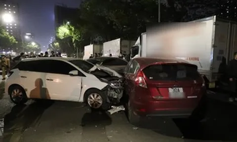 Danh tính tài xế ô tô mất lái, tông liên hoàn 8 xe ở Hà Nội