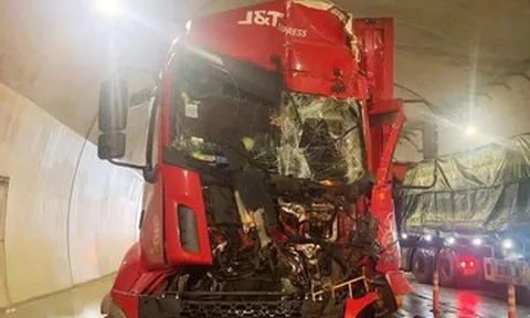 3 ô tô tông liên hoàn trong hầm Đèo Bụt cao tốc Vũng Áng - Bùng