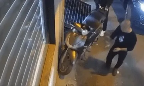 Tài xế Range Rover chọc thủng lốp xe máy: Công an phường đã nhận đơn trình báo