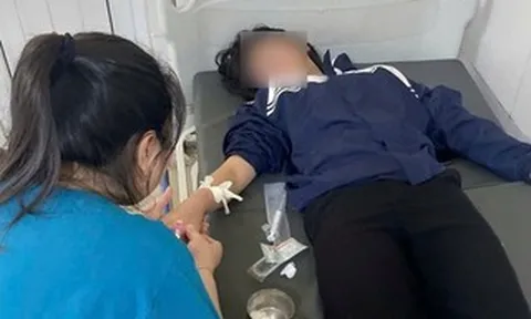 Nữ sinh lớp 7 nghi uống thuốc trừ sâu do áp lực cô lập, trêu chọc từ bạn bè