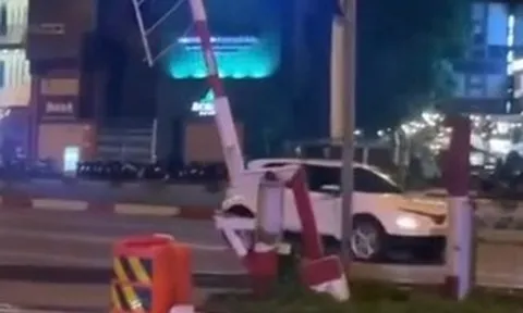 Lái xe đi lùi trên đại lộ Phạm Văn Đồng, nam tài xế ở TPHCM bị phạt