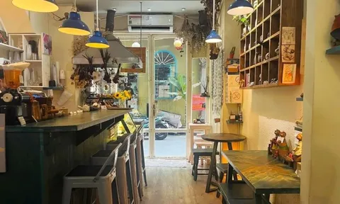 Quán cà phê ở TP.HCM không cho khách ngồi quá 1,5 tiếng sắp đóng cửa