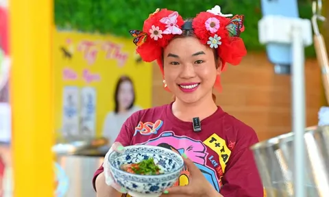 Ty Thy nghỉ bán gỏi đu đủ sau gần 8 năm