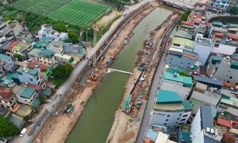 Toàn cảnh đại công trường dự án chống ngập 700 tỷ đồng trên sông ở Hà Nội