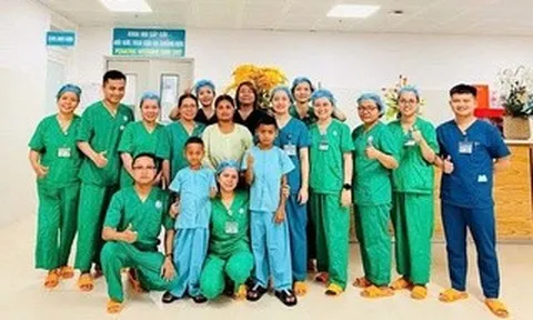 Hai bệnh nhi ở Đà Nẵng "chiến thắng tử thần" sau khi dùng thuốc giải độc 8.000 USD/lọ