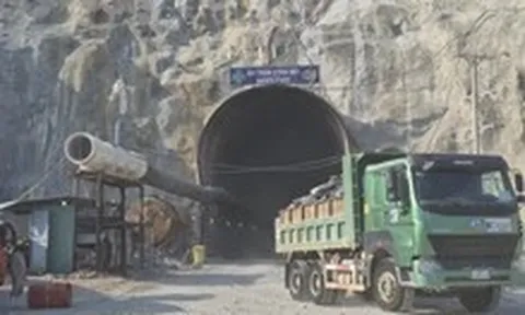 Thủy điện tích năng lớn nhất Đông Nam Á làm 'pin nước khổng lồ' xuyên núi chạy đua tiến độ