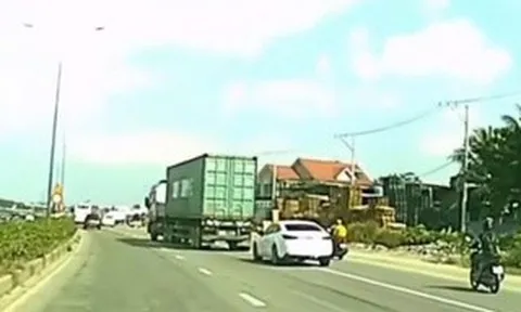 Hãi hùng xe container “đánh võng” trên đường Mỹ Phước - Tân Vạn