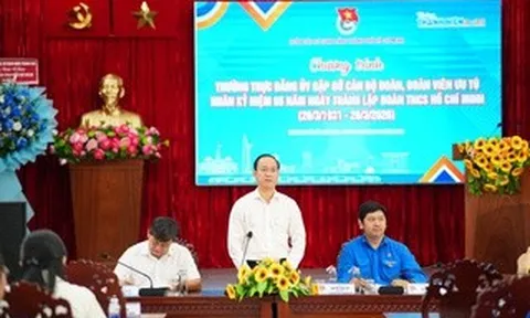 Đảng ủy Các cơ quan Đảng TPHCM gặp gỡ, đối thoại, tuyên dương cán bộ Đoàn tiêu biểu