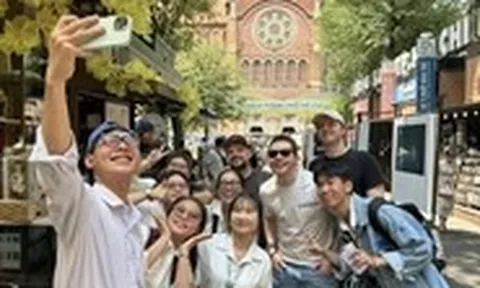 Doanh thu đường sách tăng nhưng sách bán ra giảm