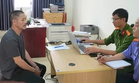 Dùng búa đánh vào đầu Đại úy CSGT vì không được bỏ qua lỗi vi phạm