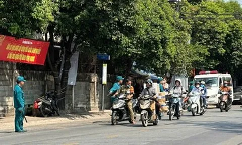 Người đàn ông tử vong bất thường trên vỉa hè ở TPHCM