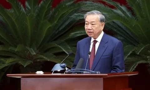 Thực hiện nhất quán "4 kiên định" về chính trị, tư tưởng