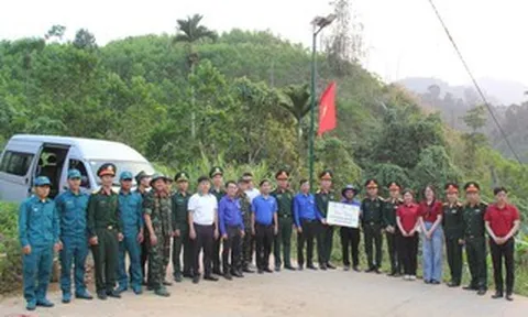 Về biên giới La Dêê, dựng “phên dậu” từ những đường cờ Tổ quốc