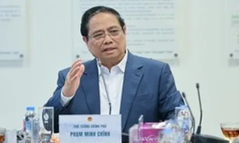 Thủ tướng: Nhà máy Nghi Sơn tập trung sản xuất xăng dầu, ưu tiên nhiên liệu bay