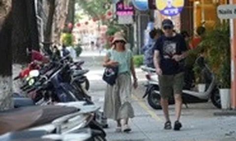 Vỉa hè trung tâm Đà Nẵng 'dễ thở' sau ngày đầu ra quân